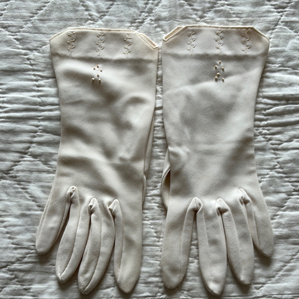 Vintage Vanity Fair Gloves